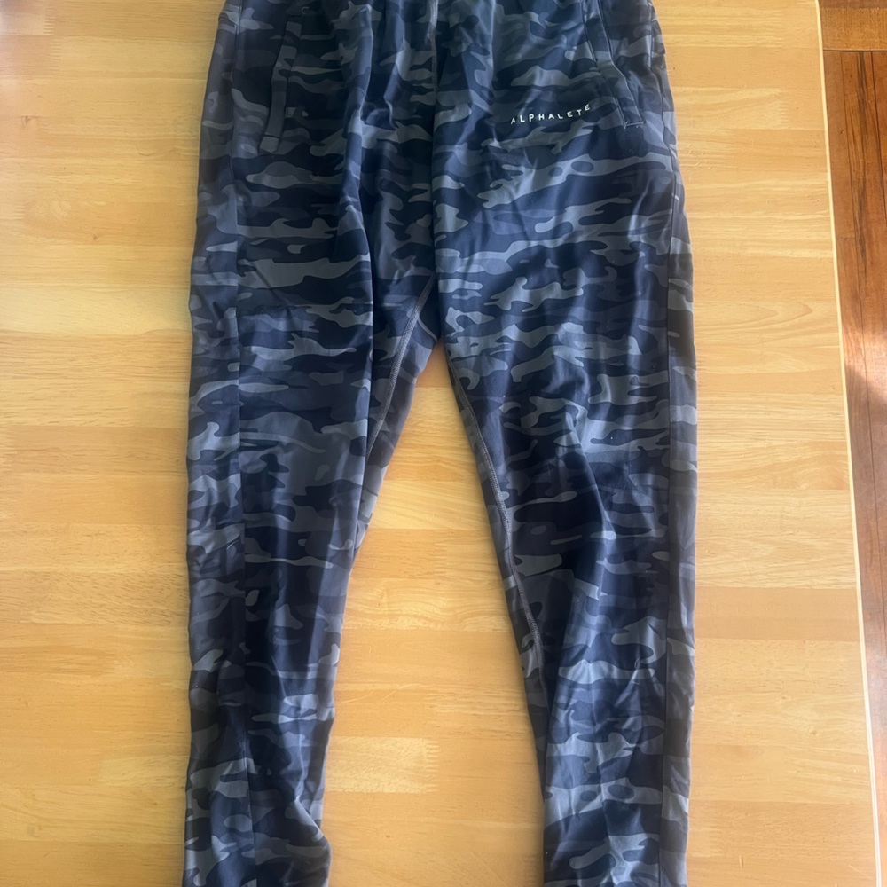 Alphalete Joggers Grey Camo